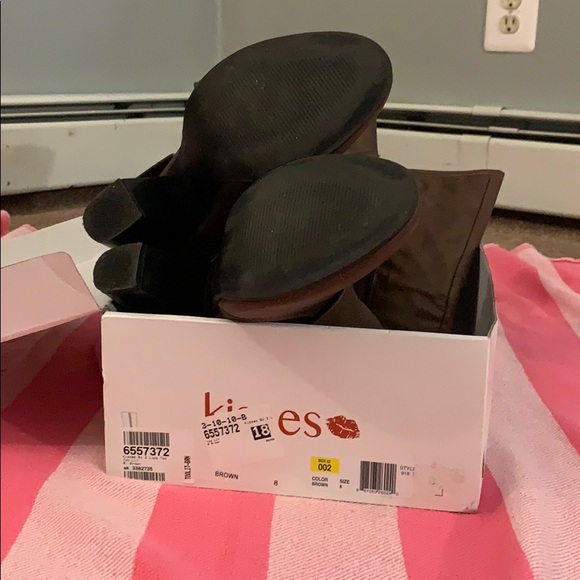 Boots - Picture 3 of 3